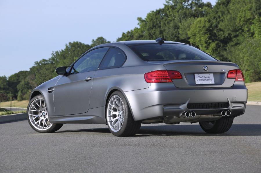  BMW M3 Frozen Gray Coupe 2011 года  (фото 16 из 21)